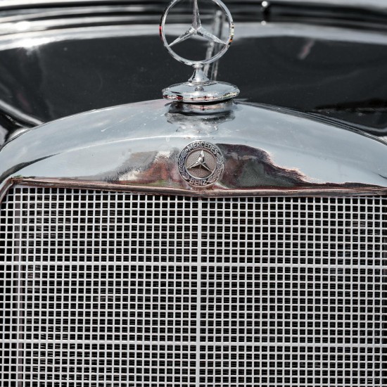 سيارة فان عائلية