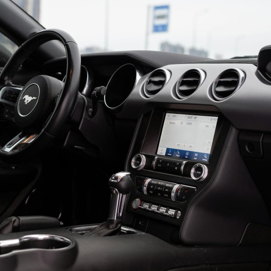 سيارة رياضية