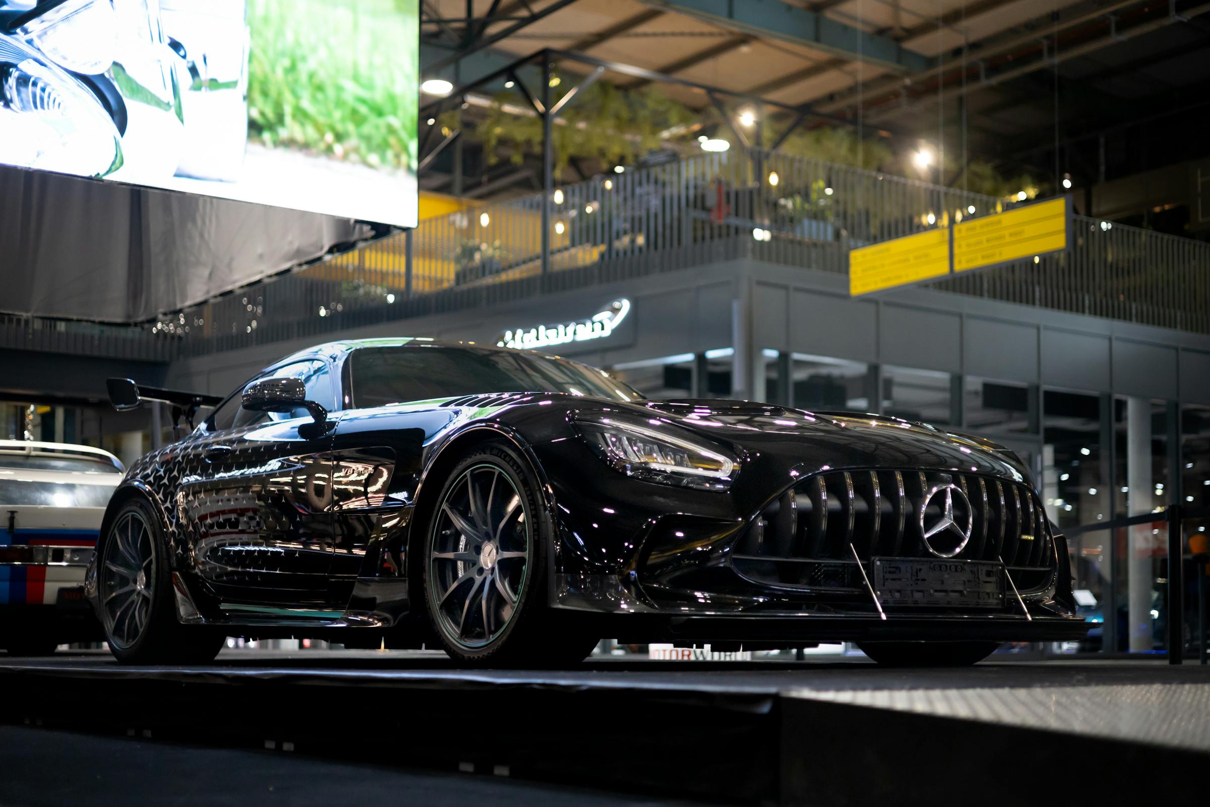 احصل على عرض خاص على سيارات جديدة